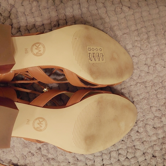 Michael Kors string up sandals - Picture 4 of 4